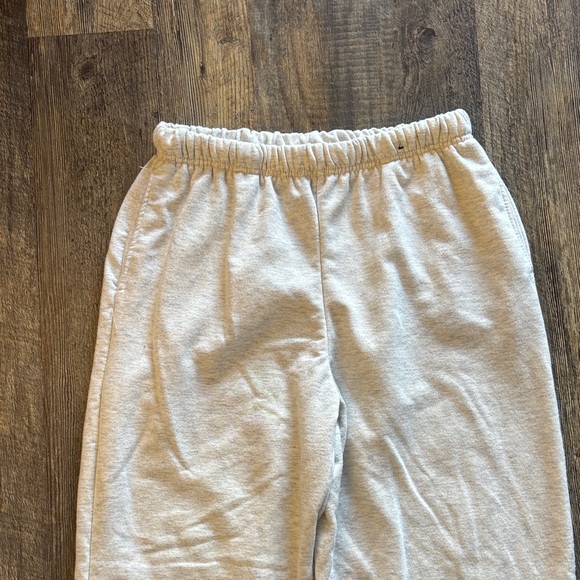 Women's Wide Leg Gray‎ Pants - Picture 2 of 2